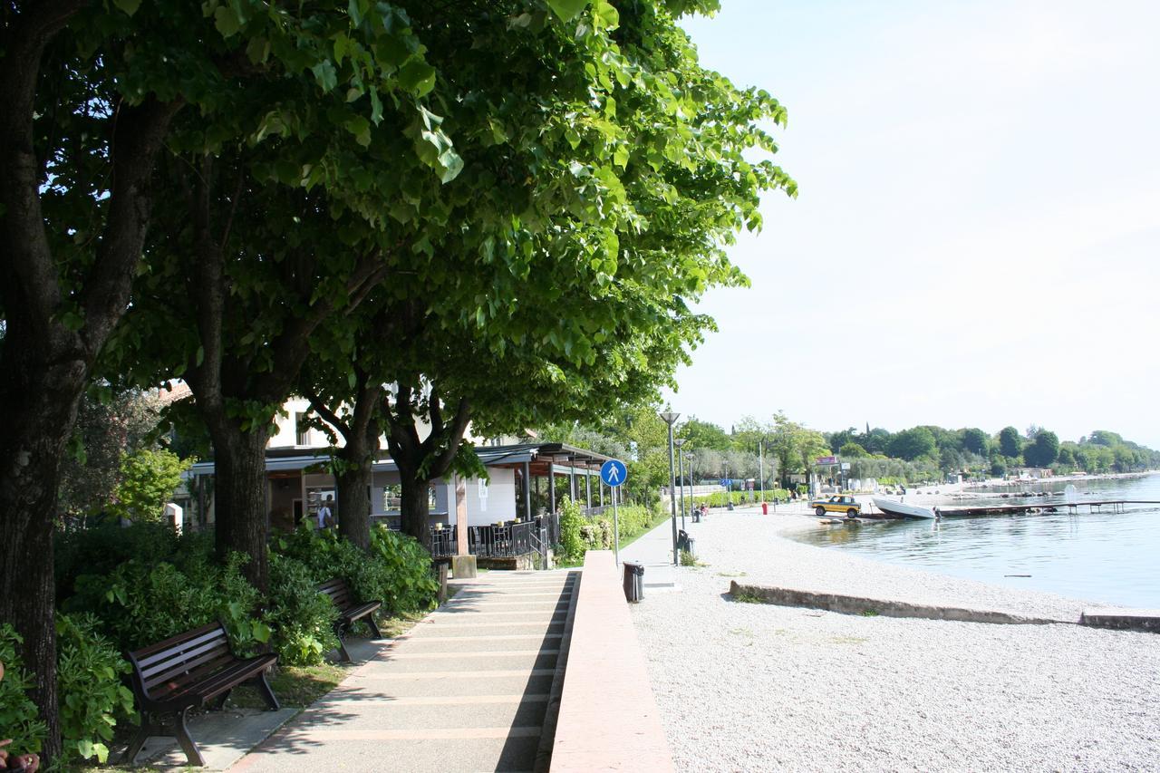 Graziosa Al Porto Villa Moniga del Garda ภายนอก รูปภาพ