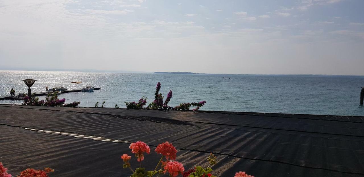 Graziosa Al Porto Villa Moniga del Garda ภายนอก รูปภาพ